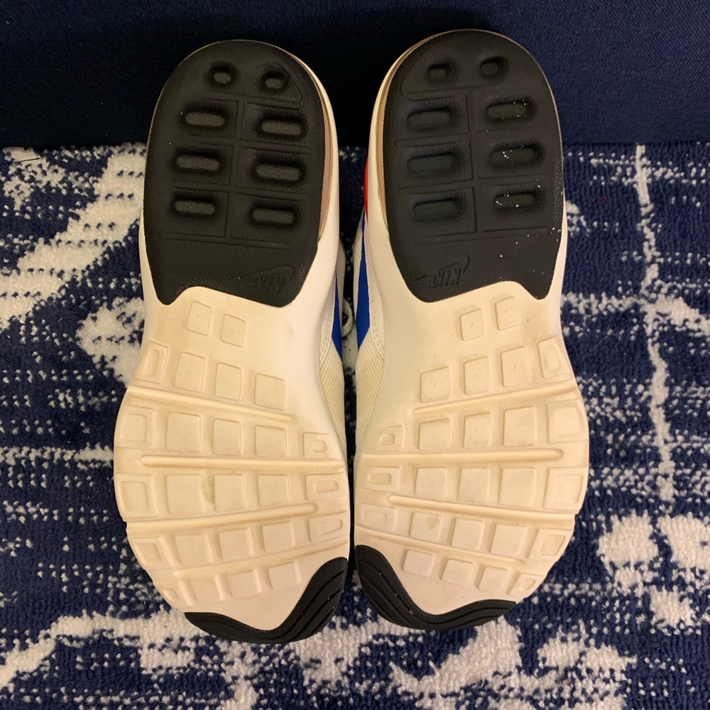 Nike Air Max Siren Running Shoes - Picture 8 of 8